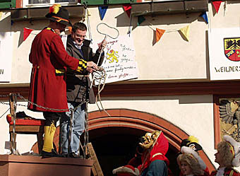 Schlüsselübergabe