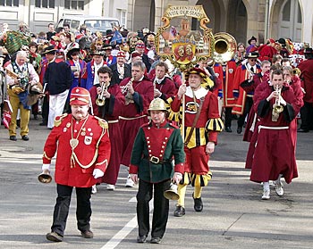 Zug der Narren